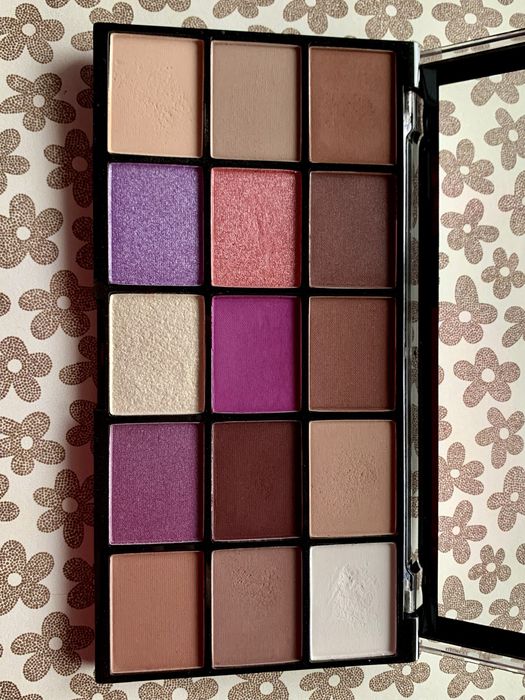 Palety Makeup Revolution Reloaded „Spirited Love” i „Visionary”