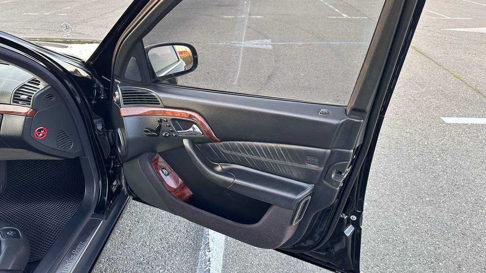 Mercedes-Benz S-Class 2000