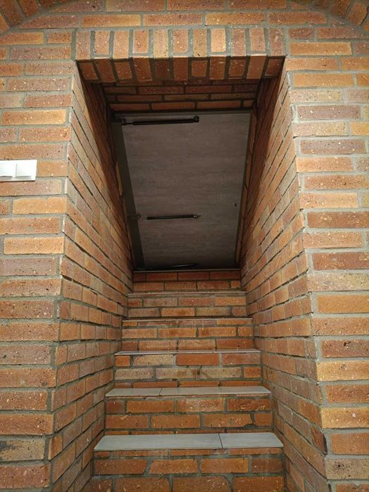 schron betonowy , piwniczka betonowa , ziemianka , piwnica , sauna ogrodowa