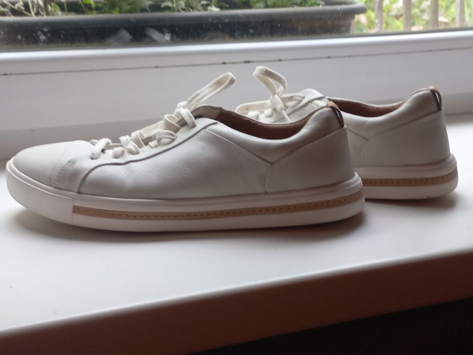 Кросівки білі Clarks,унісекс.