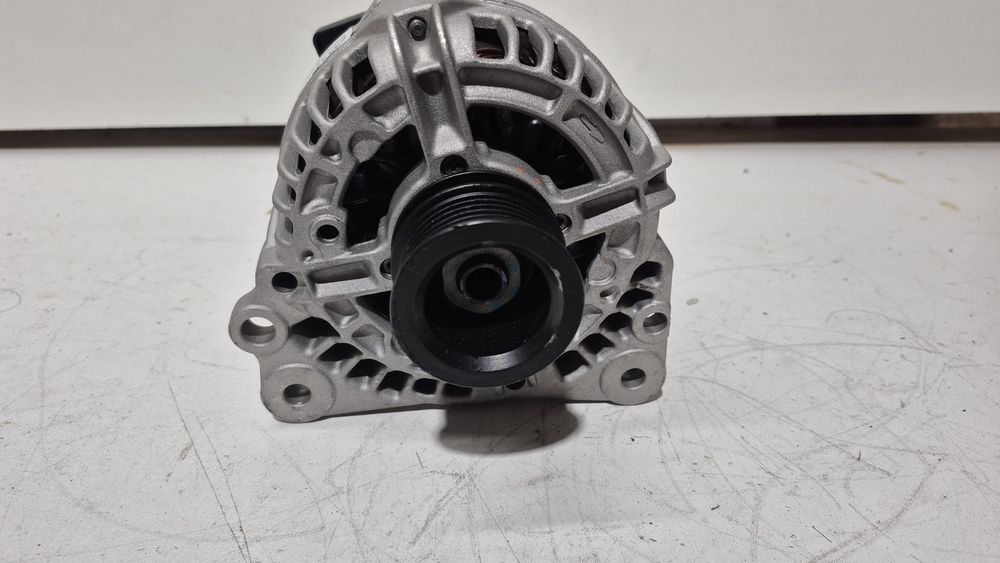 Alternator Seat VW Skoda 1.4 -1.6  benzyna  0479.03015G