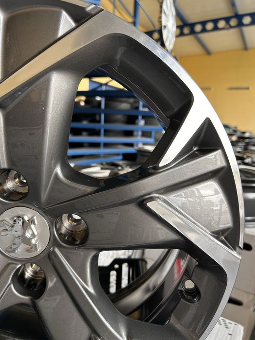 Nowe felgi aluminiowe oryginalne Citroen Peugeot 4x108 17 cali