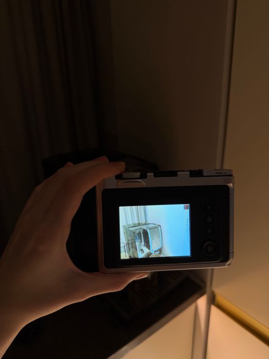 Камера + принтер Fujifilm Instax Mini Evo Hybrid