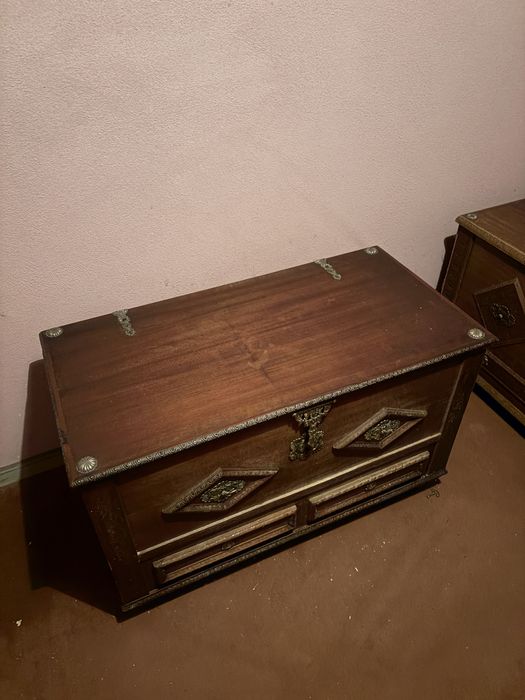 Baus antigos de madeira antiga