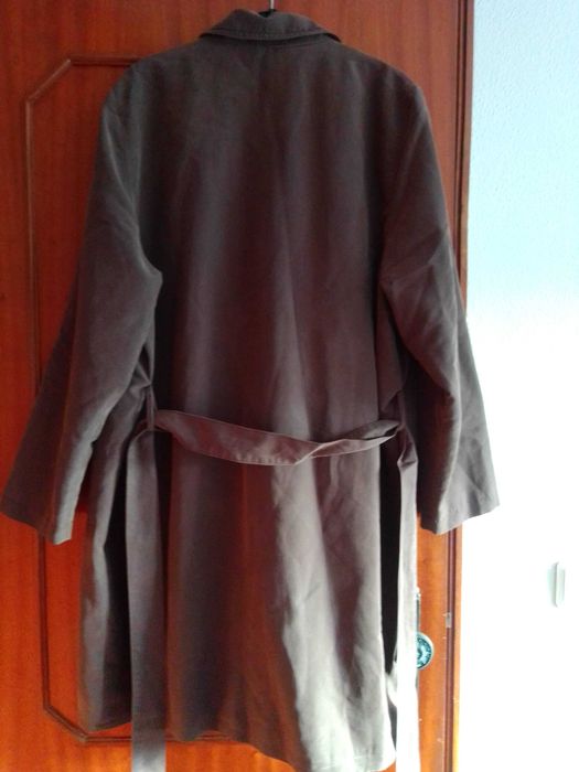 Casaco comprido castanho