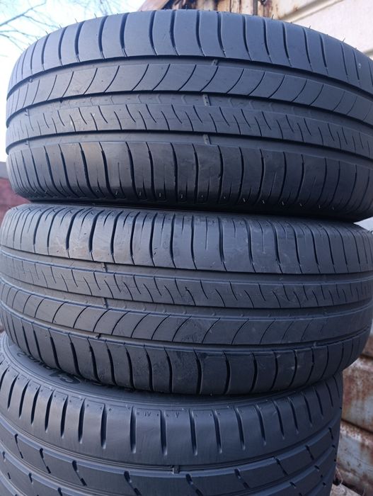 215/60/16 Michelin energy saver