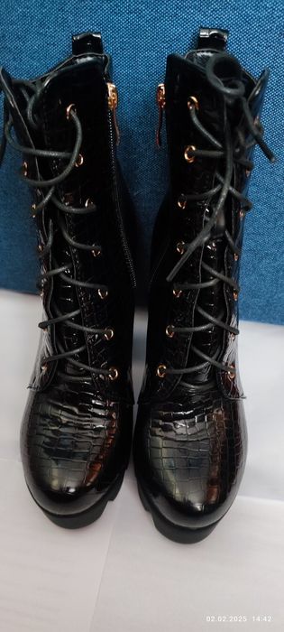 Женские демисезонные ботиночки