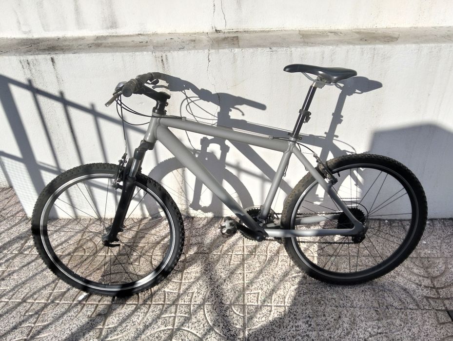 Bicicleta BTT tamanho médio