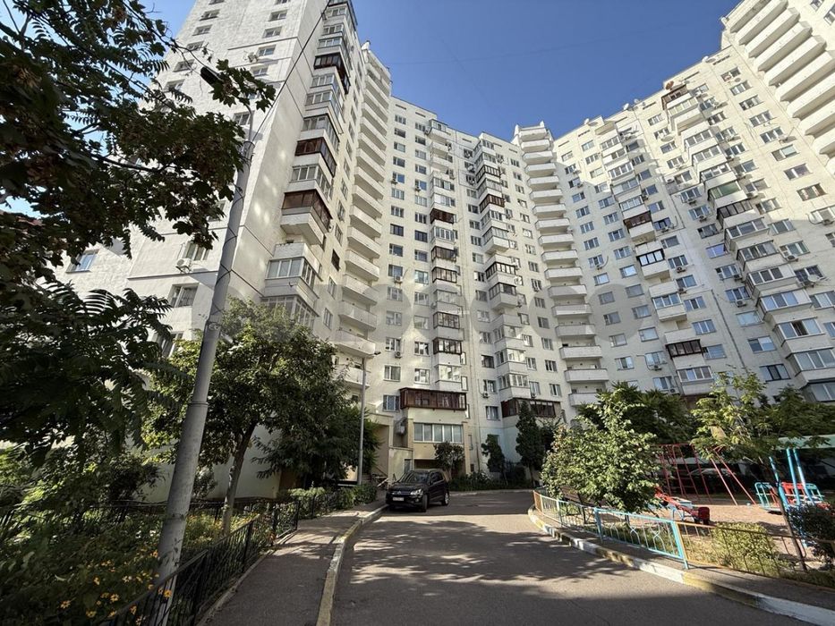 Оренда 2-к квартири, метро Позняки, пр-т Бажана Миколи 24/1