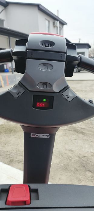 електричний візок Jungheinrich EJE 116 та  toyota  BT 160