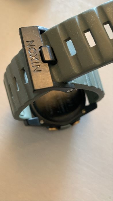 3 relogios NIXON