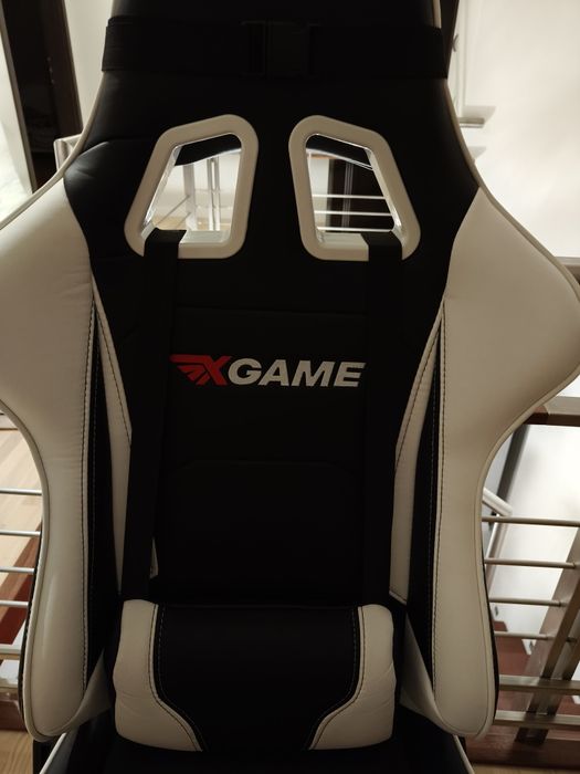 Fotel gamingowy XGAME czarno-biały – wygodny, dobry stan