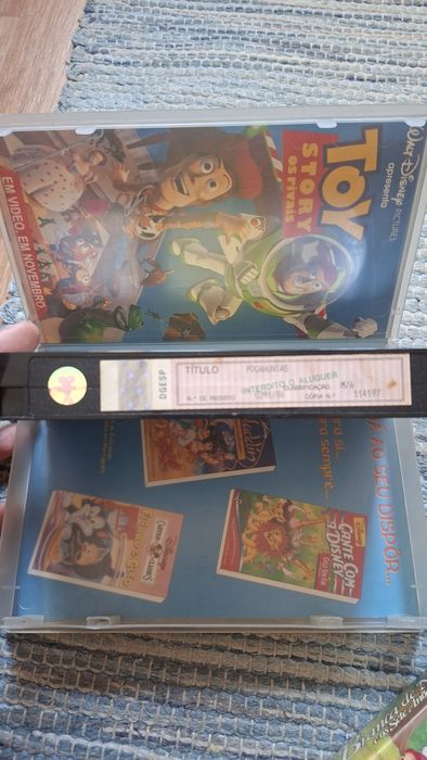 Cassete VHS Pochontas e Branca de Neve