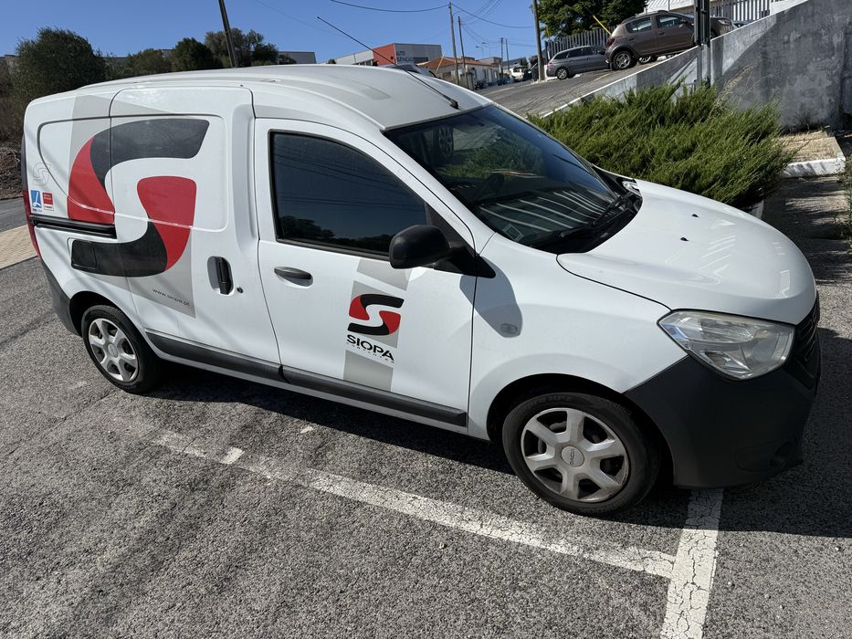 Dacia Dokker usada em bom estado