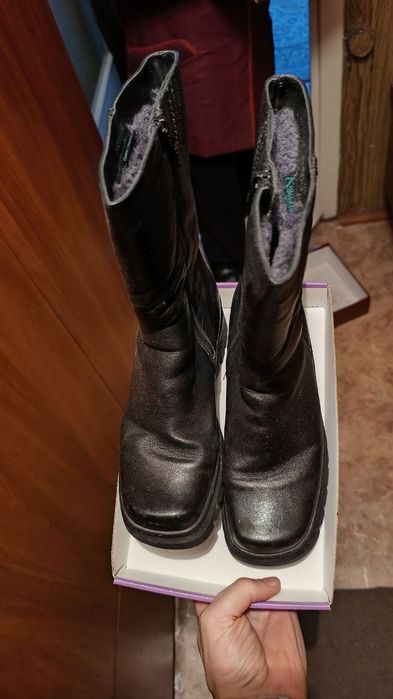 Продам взуття шкіряне