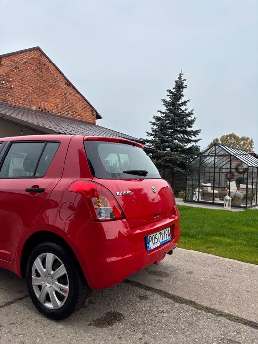 Samochód Suzuki Swift osobowy