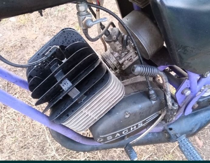 Troco Suzuki RM 250 ou macal tr 50 com motor Sachs