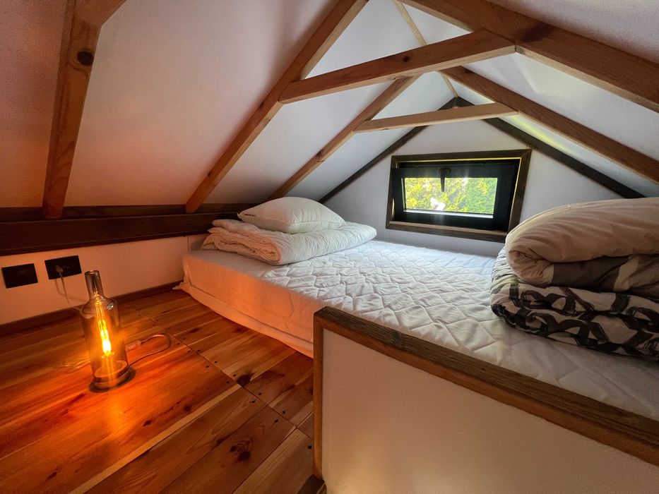 Mazury Noclegi KSIĄŻKO CHATKA Najpiękniejszych Nocy z JACUZZI