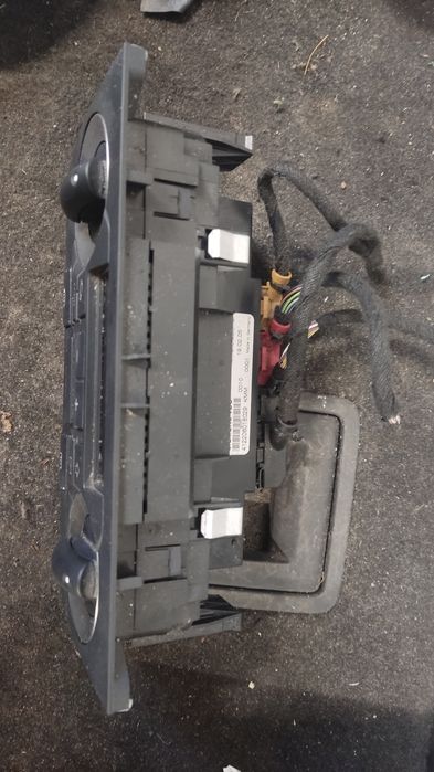 Panel sterowania klimatyzacją audi a3 8p