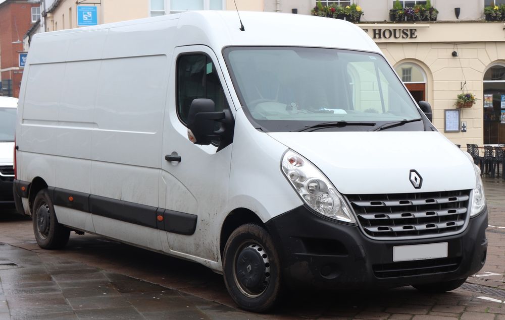Вантажні перевезення Буськ | Renault Master | Переїзди, доставка