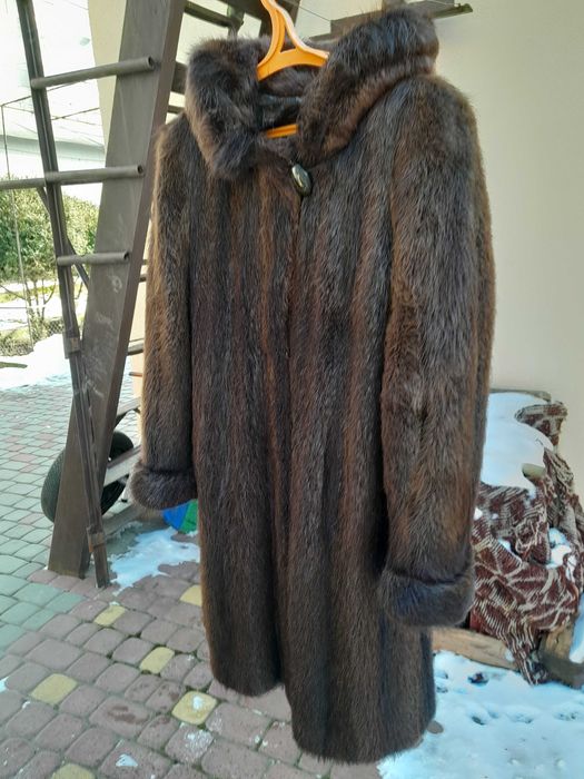 Шуба з хутра нутрії   ,  шуба  из меха нутрии