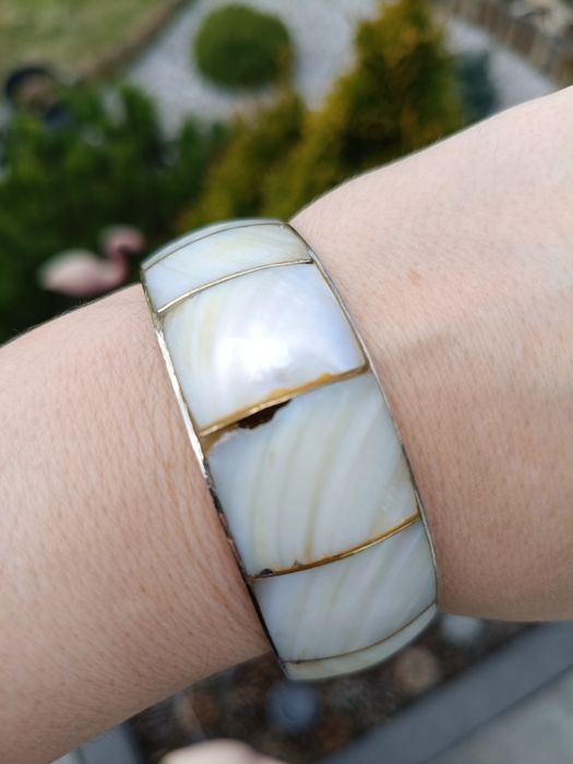 Bransoleta z masą perłową