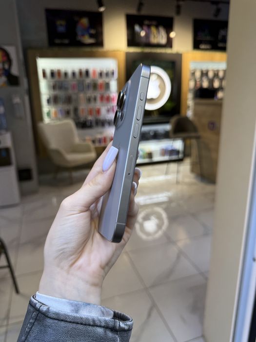 Used iPhone 15 Pro 128gb global