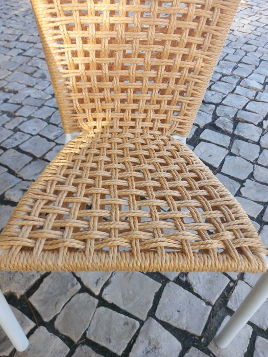 Cadeira de criança, estrutura metalica, trabalhado feito a mão