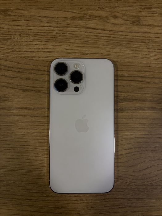 Iphone 14 pro max praticamente novo