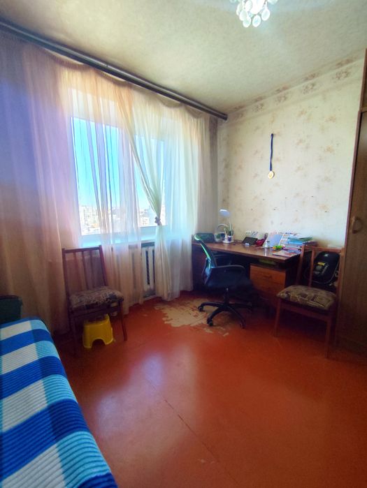 Центр Продаж трохкімнатної квартири