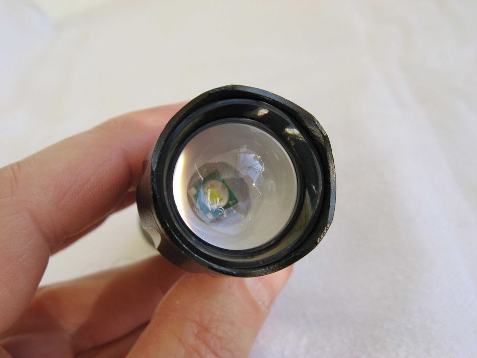 Фонарик светодиодный на аккумуляторе 18650