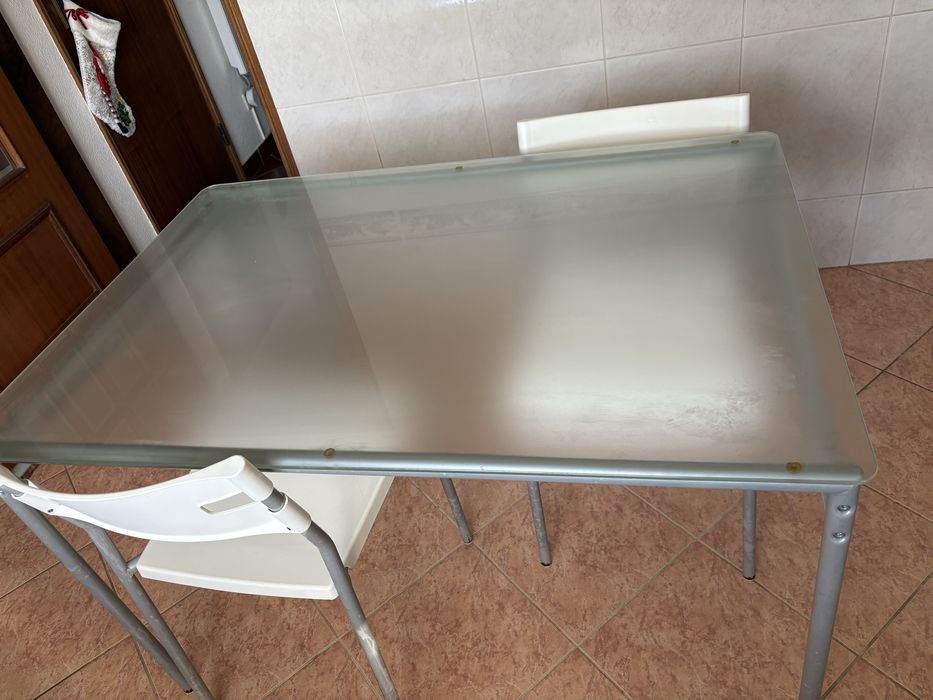 Mesa cozinha bom preço com 2 cadeiras