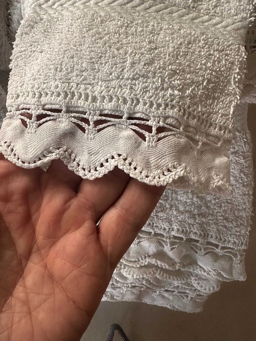 jogo de toalhas de wc com aplicação em renda