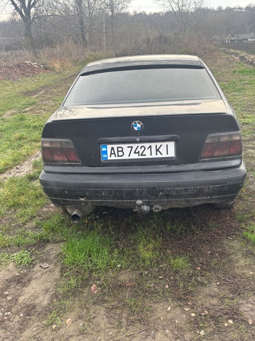 Продаю ВМВ Е-36 1.8 бензин