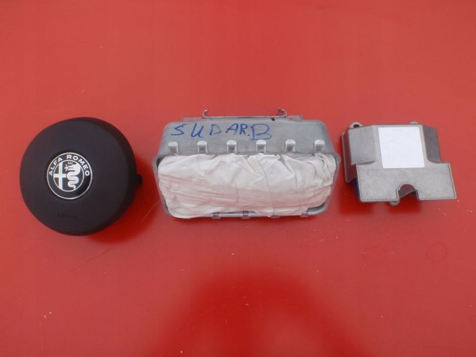 ALFA ROMEO GIULIA AIRBAG PODUSZKI PASY PAS DESKA
