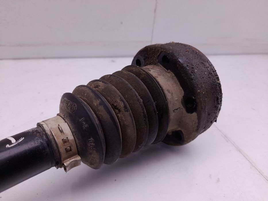 Transmissão frente esquerda VOLKSWAGEN Polo (9N)