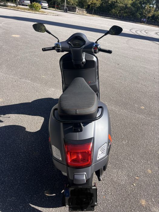 Vespa GTS Super Sport 300 ABS/ASR – 2024 – 3.346 km