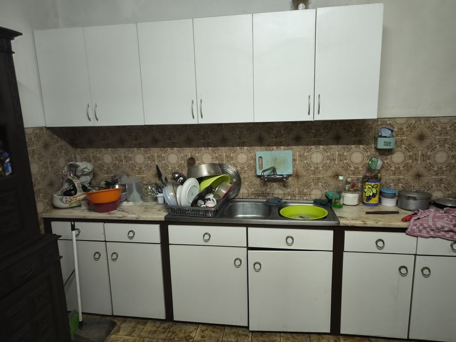 Alugo quarto mobilado com tv e internet