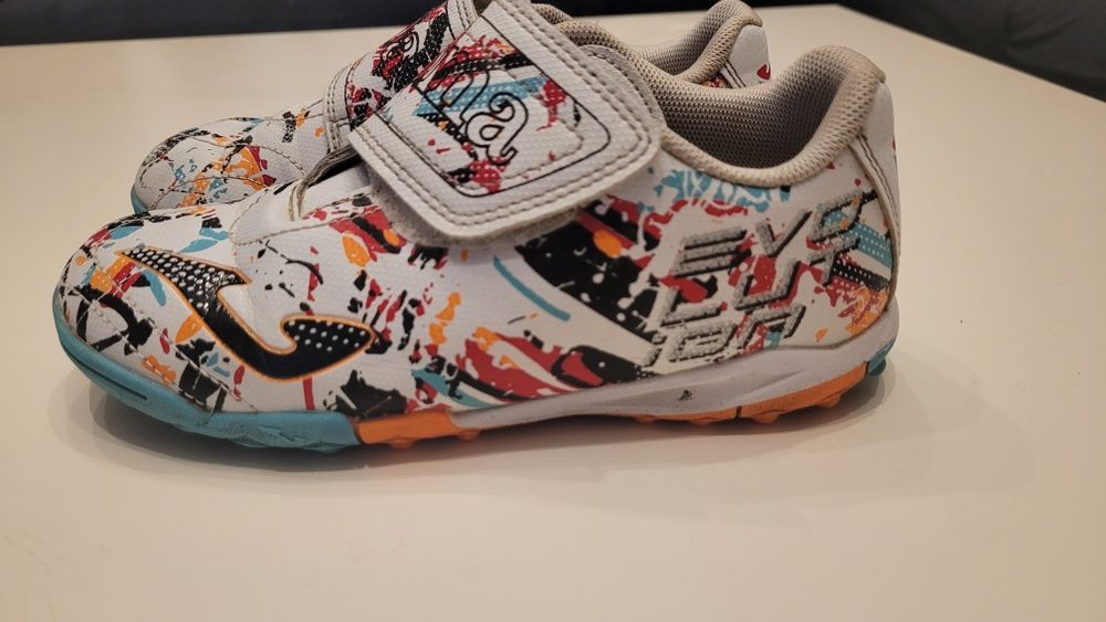 Turfy,  buty do piłki nożnej