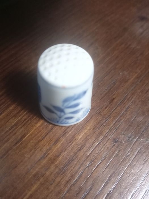 Dedal em porcelana fina fabricado na Dinamarca