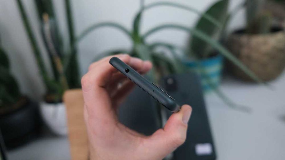 Google Pixel 5a5G  Mostly Black Neverlock