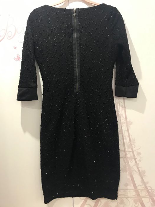 Класична чорна сукня