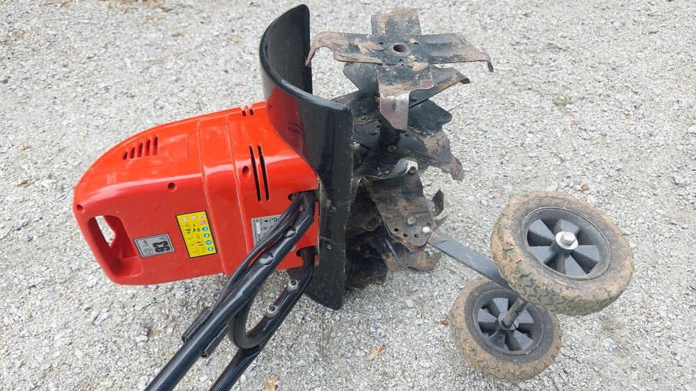 Glebogryzarka elektryczna Hecht 740