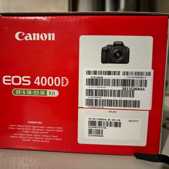 Фотоапарат Canon EOS 4000D