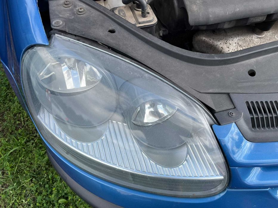 lampa przód przednia prawa vw golf v 5 hatchback kombi vw jetta a5 v 5 2003-2009 szary środek