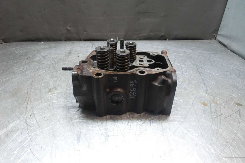 Głowica do silnika Scania DC 1102. Cylinder head Scania DC 1102