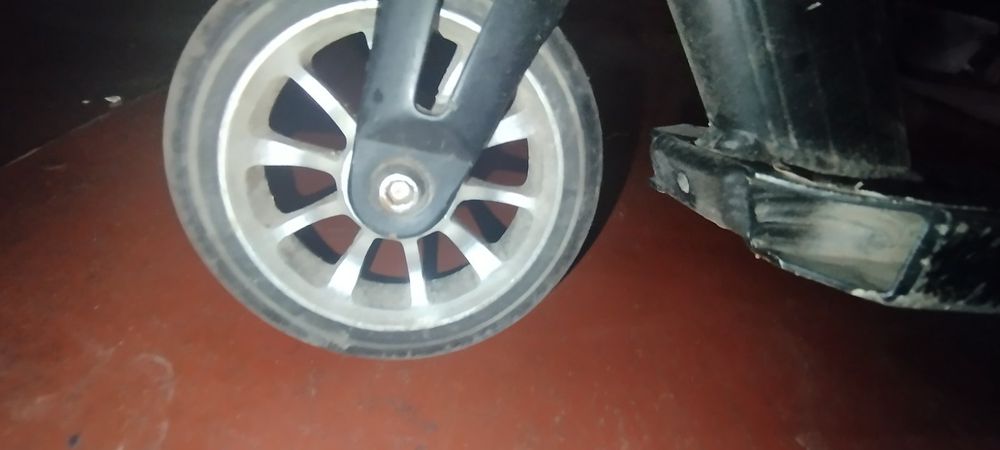 Трюковой самокат Best scooter