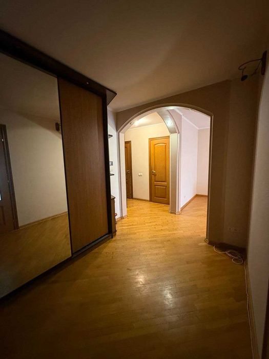 оренда 3 кімнатної квартири в районі центрального ринку