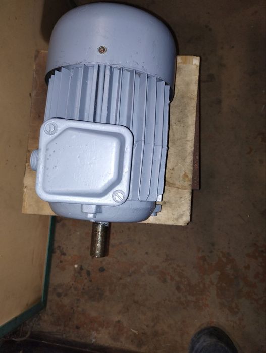 Електродвигун 380в 2.2квт 1500об.