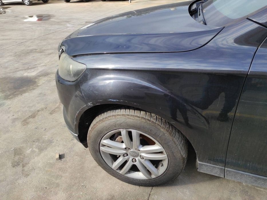 GUARDA-LAMAS FRENTE ESQUERDO AUDI Q7 (4L) 3.0 TDI